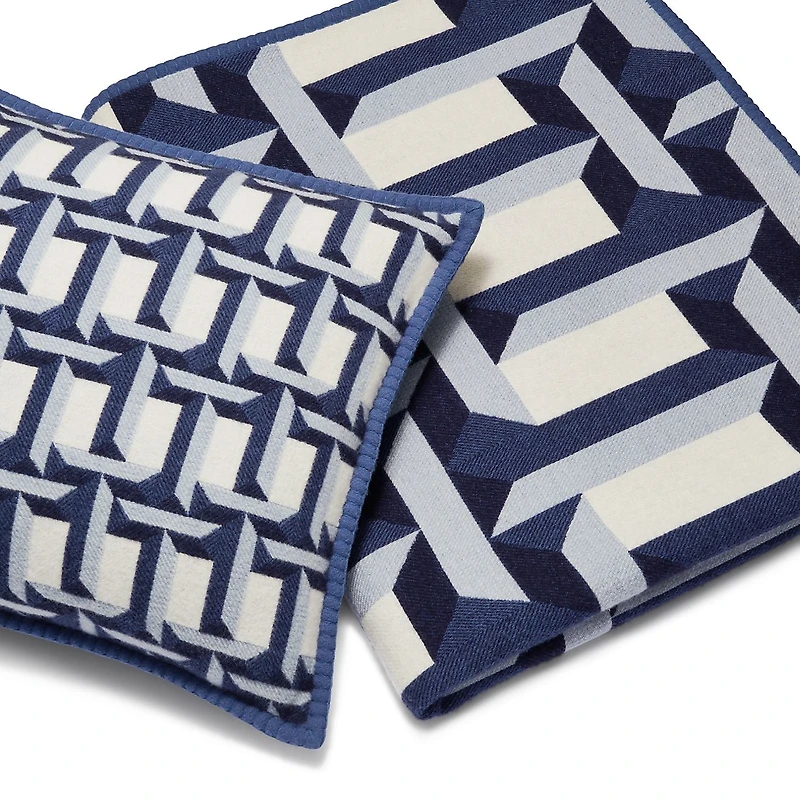 Tiffany T True Blanket