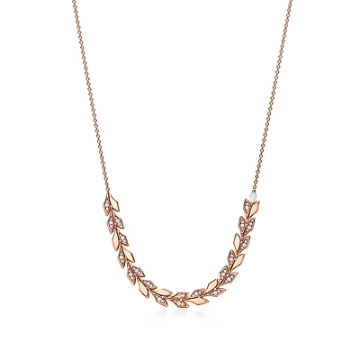 Tiffany Victoria® Vine East West Pendant
