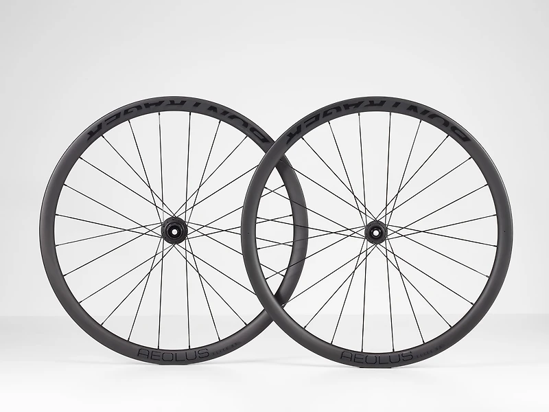 Bontrager Aeolus Elite 35 TLR Disc Road Wheel