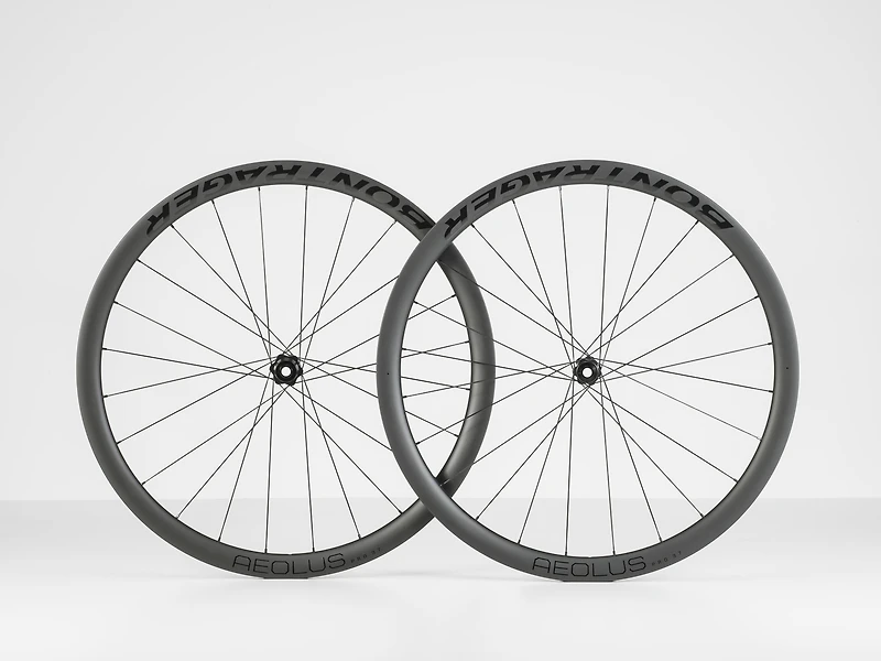 Bontrager Aeolus Pro TLR Disc Road Wheel