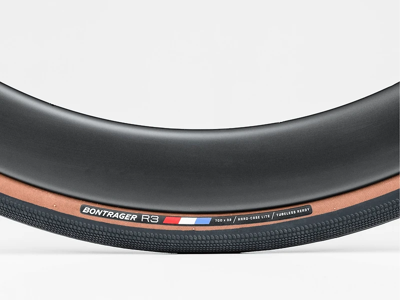 Bontrager R3 Hard-Case Lite TLR Road Tire