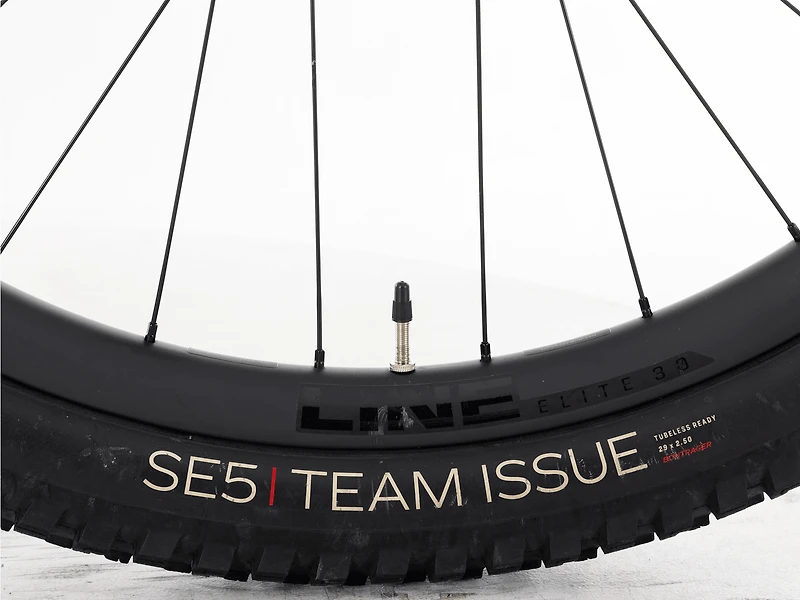 Fuel EXe 9.8 - 2023, Medium