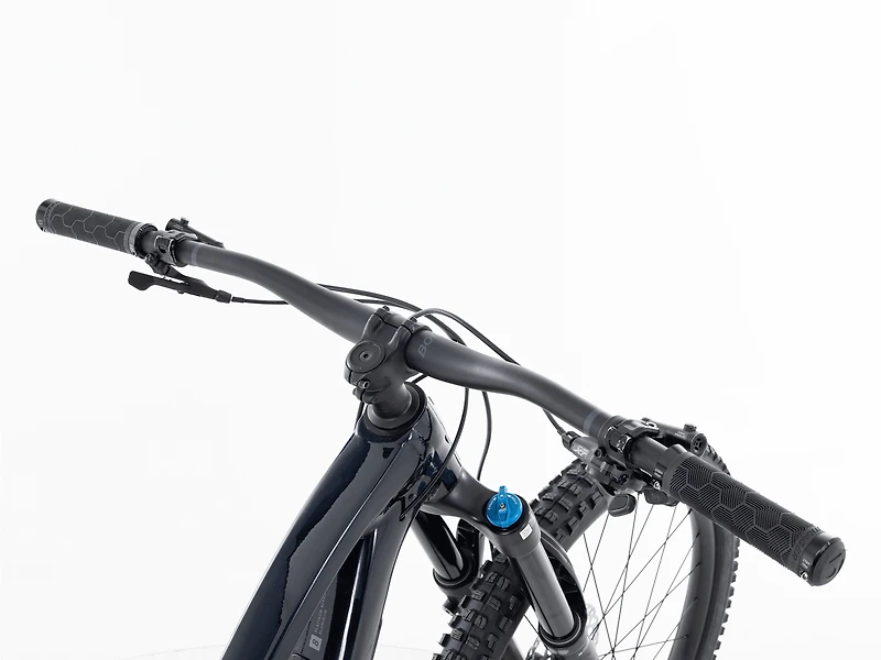Slash 8 Gen 6 - 2025