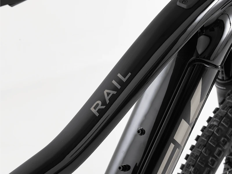 Rail 9.7 Gen 4 - 2024, Small