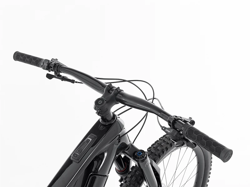 Rail 9.9 CXR Gen 4 - 2024, Large