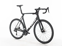 Madone SL 6 Gen 8 - 2025