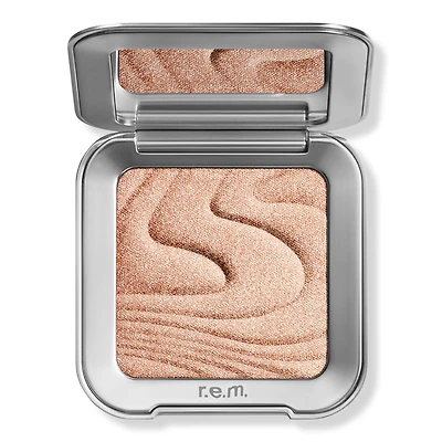 r.e.m. beauty Interstellar Highlighter Topper