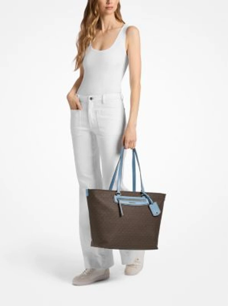 Jet Set Travel Extra-Large Signature Logo Tote Bag