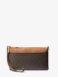 Jet Set Medium Signature Logo Wristlet