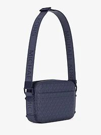 Maeve Signature logo