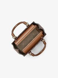 Marilyn Signature logo