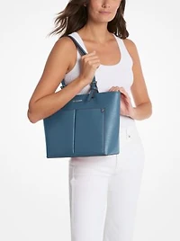 Jet Set Medium Pocket Tote Bag