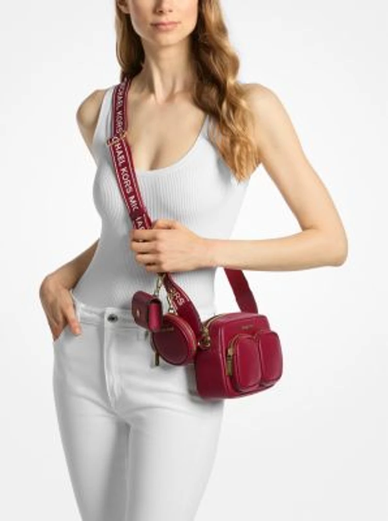 Jet Set Travel Medium Leather Messenger Bag