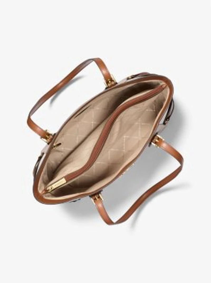 Voyager Signature logo