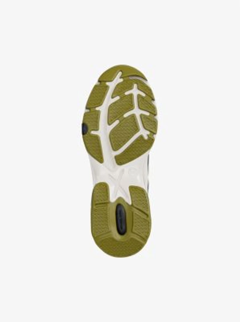 Leo Mixed-Media Trainer