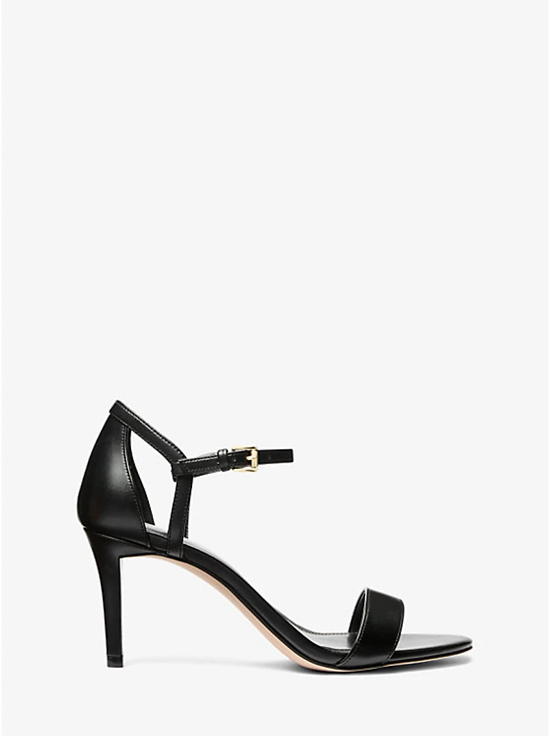 Simone Sandal