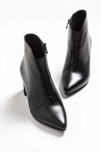 Forever & Always Womens Finda Leather Block Heel Boots