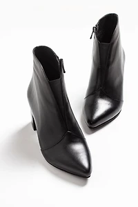 Forever & Always Womens Finda Leather Block Heel Boots