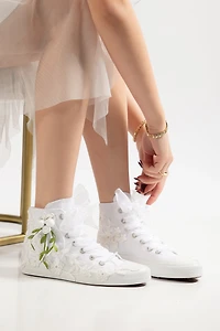 Forever & Always Womens Sylvara Floral Lace Ribbon Bridal High Top Sneaker