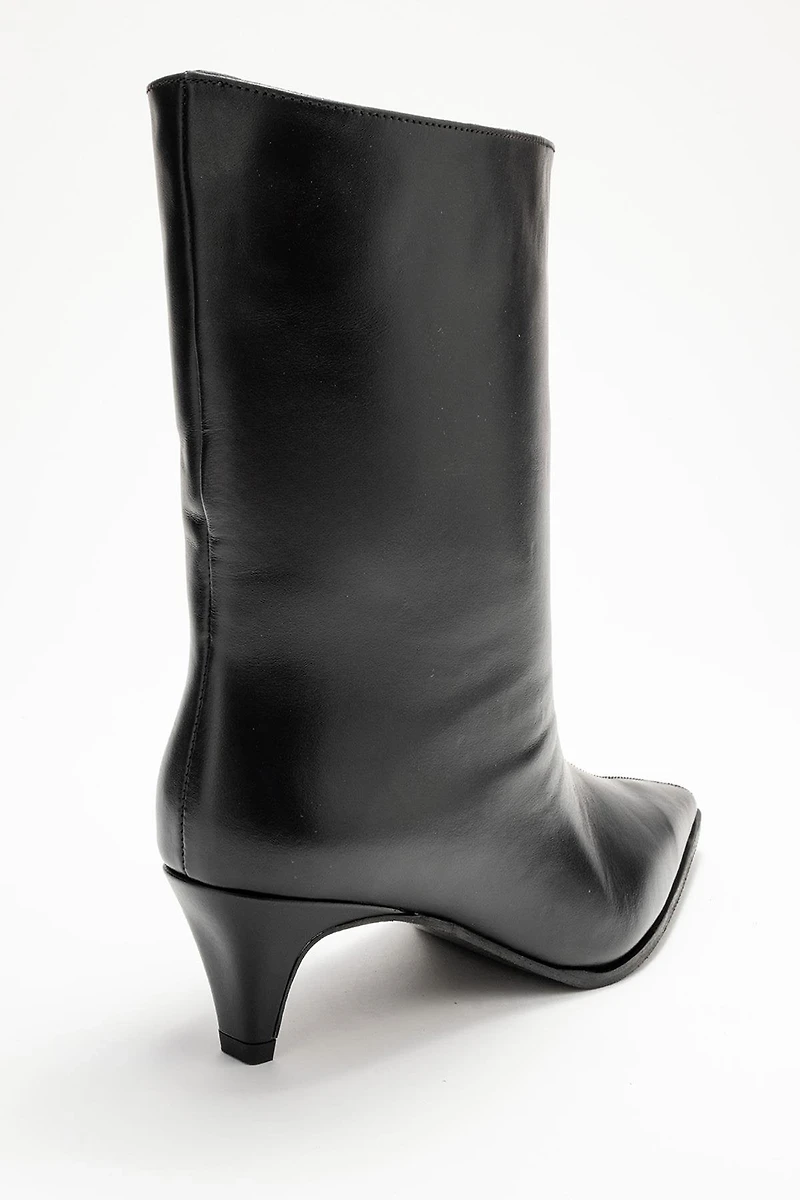 Forever & Always Womens Aleo Leather Pointed Toe Boot