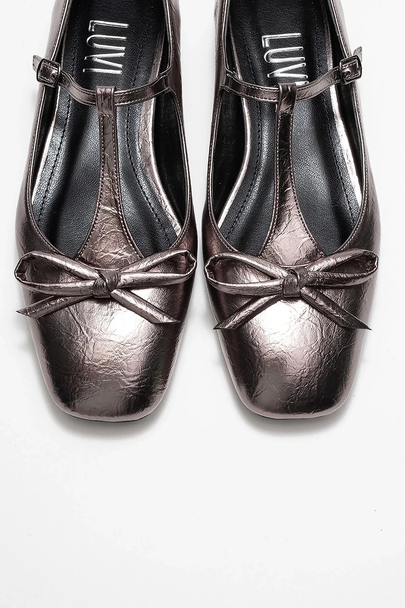 Prologue Shoes Womens Lorena T Strap Ballet Flat