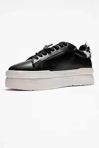 Forever & Always Womens Laren Leather Buckle Sneakers