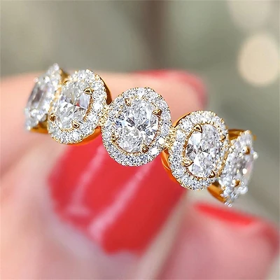 Luxury Oval Shaped Cubic Zirconia Finger Ring