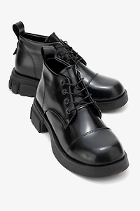 Prologue Shoes Womens Lagom Patent Boot