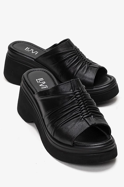 Forever & Always Womens Nellie Leather Platform Sandal