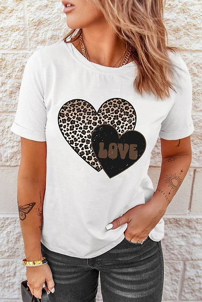Threaded Pear Women's Adriana Printed Valentines Graphic Tee