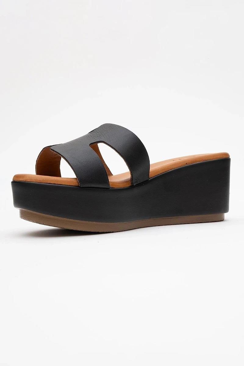 Forever & Always Womens Lia Leather Platform Sandals