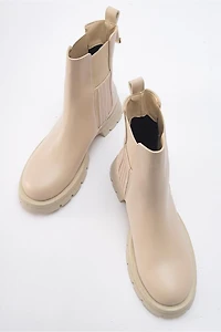 Prologue Shoes Womens Sofia Chelsea Boot