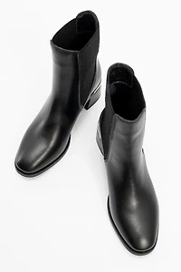 Forever & Always Womens Neiva Leather Chelsea Boot