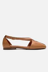 Forever & Always Womens Fable Leather Side Cut Ballet Flats