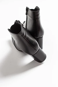 Forever & Always Womens Finda Leather Block Heel Boots