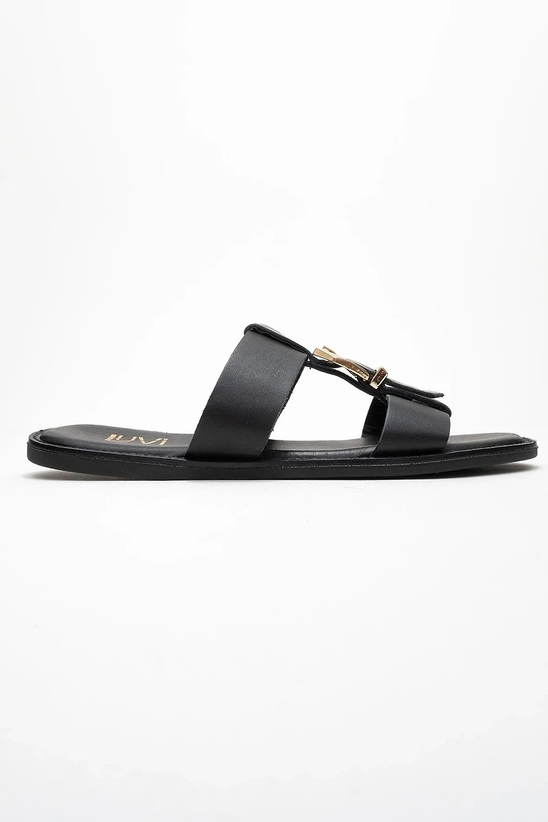Forever & Always Womens Sveta Leather Buckled Sandals