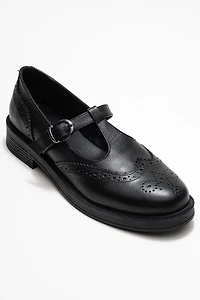 Forever & Always Womens Janney Leather Strap Loafers