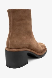 Forever & Always Womens Junae Leather Block Heel Boots