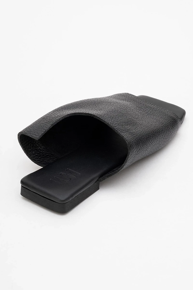 Forever & Always Womens Orianna Leather Slide Sandals