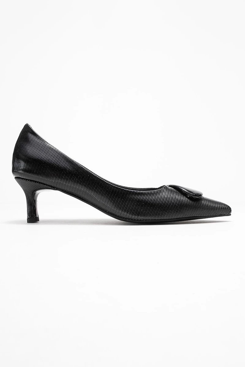 Prologue Shoes Womens Briana Buckle Pointed Toe Pump