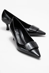 Prologue Shoes Womens Marcia Buckle Pointed Toe Pump