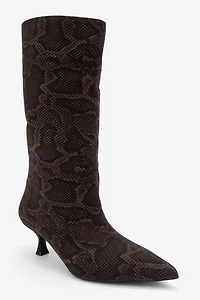 Prologue Shoes Womens Crow Embossed Pointed Toe Boot