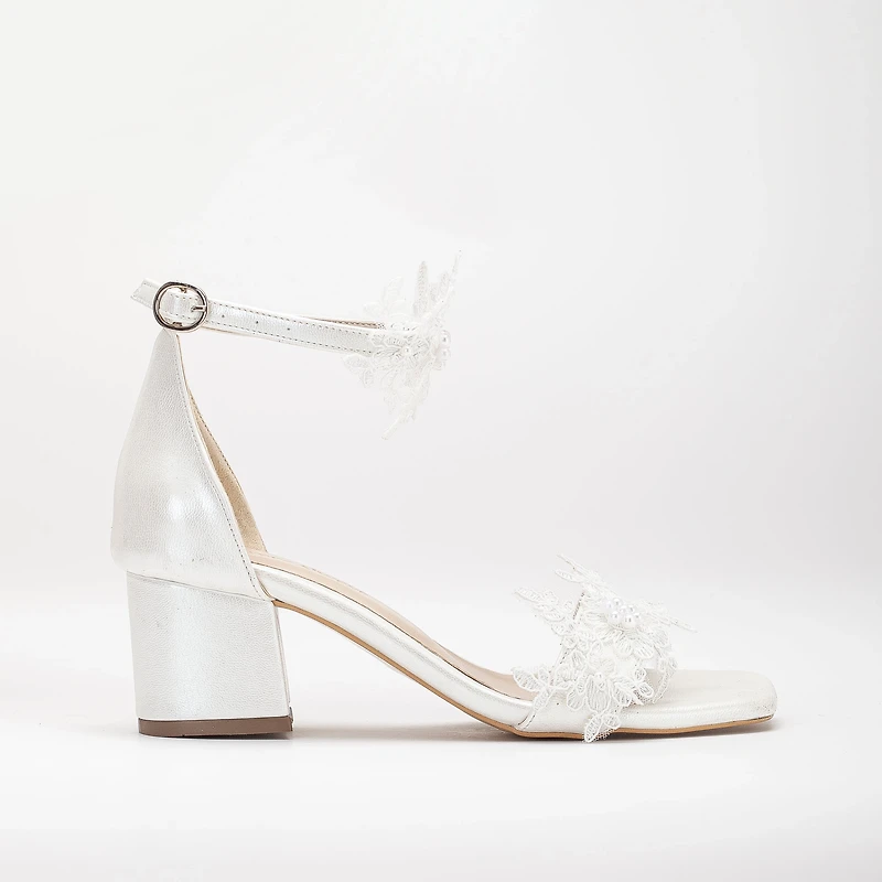 Forever & Always Womens Flora Lace Bridal Low Heel Sandals