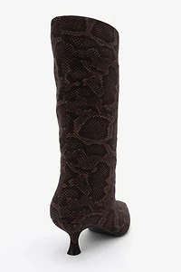 Prologue Shoes Womens Crow Embossed Pointed Toe Boot