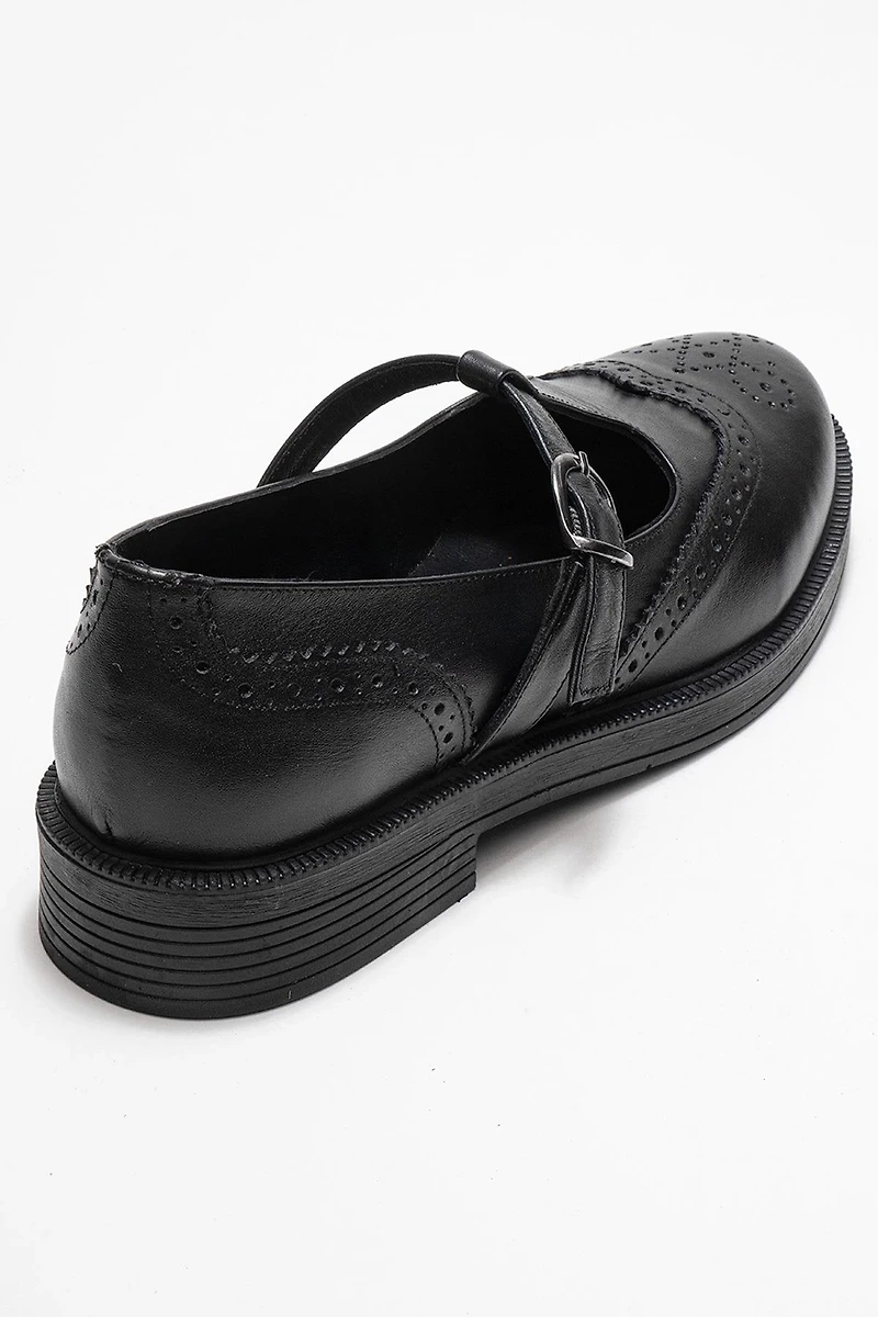 Forever & Always Womens Janney Leather Strap Loafers