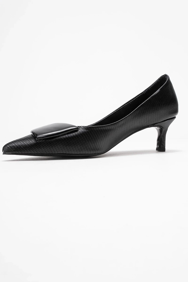 Prologue Shoes Womens Briana Buckle Pointed Toe Pump