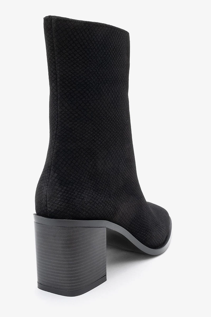 Prologue Shoes Womens Chara Block Heel Ankle Boot