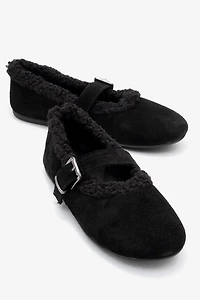 Forever & Always Womens Guin Leather Strap Flat