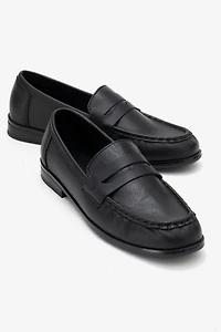 Forever & Always Womens Valia Leather Loafer