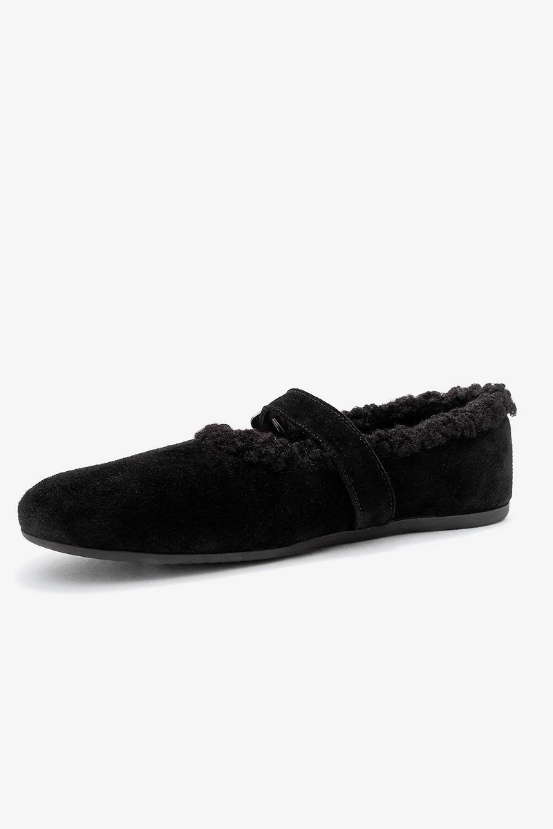 Forever & Always Womens Guin Leather Strap Flat
